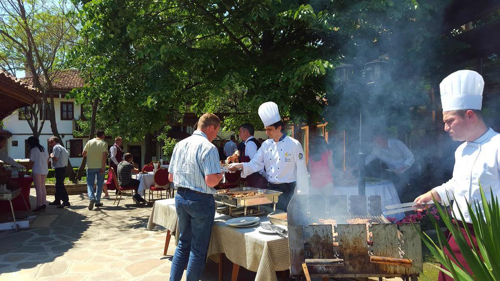 Chakarova Guest House Sliven Buitenkant foto